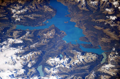 巴塔哥尼亚冰川和湖泊，最近由宇航员Jeff Williams拍摄。