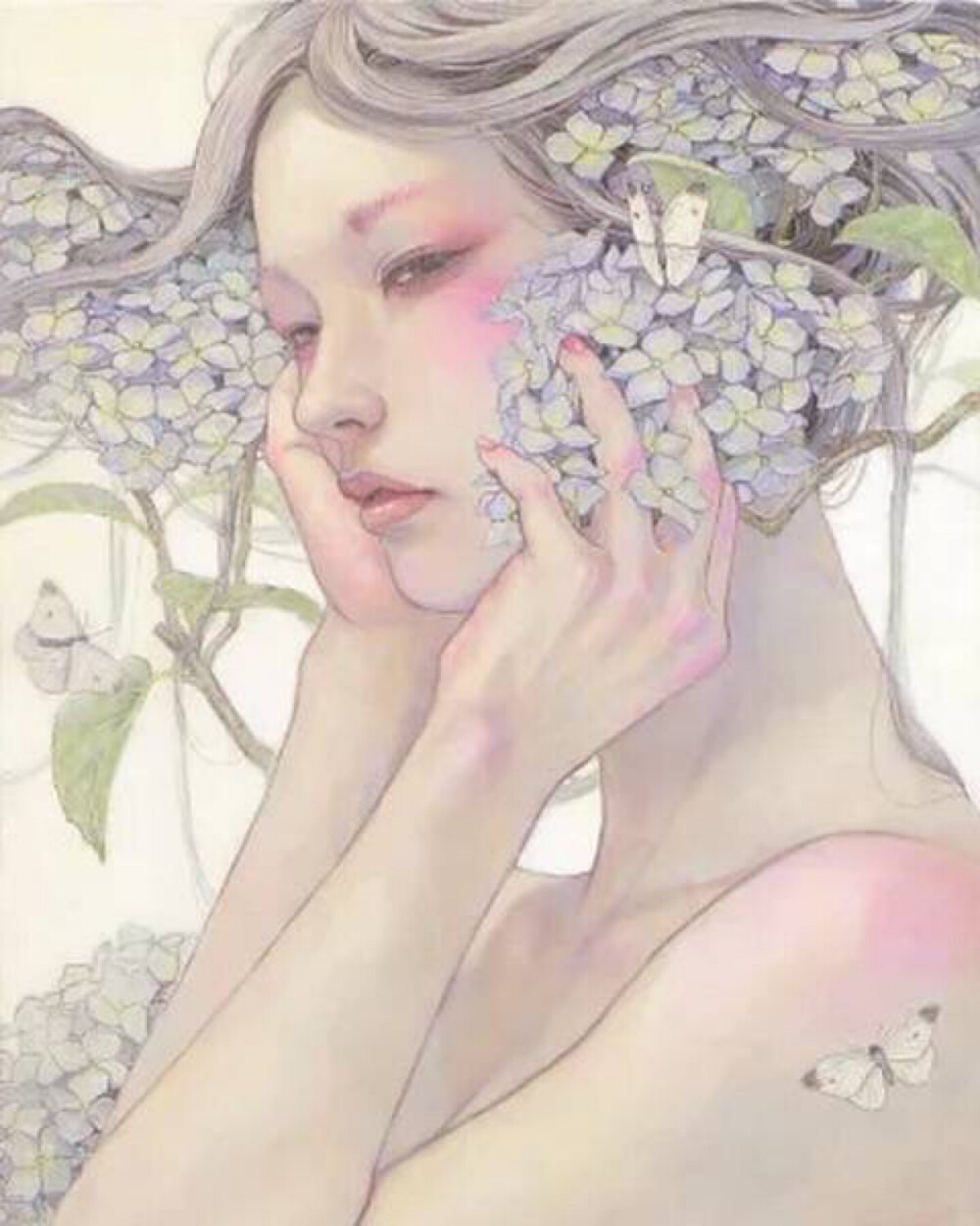 日本画师平野实穗（Miho Hirano）笔下红色眼妆的少女带着淡淡忧伤，花朵青枝蝴蝶小鸟在发间穿梭。分享给大家