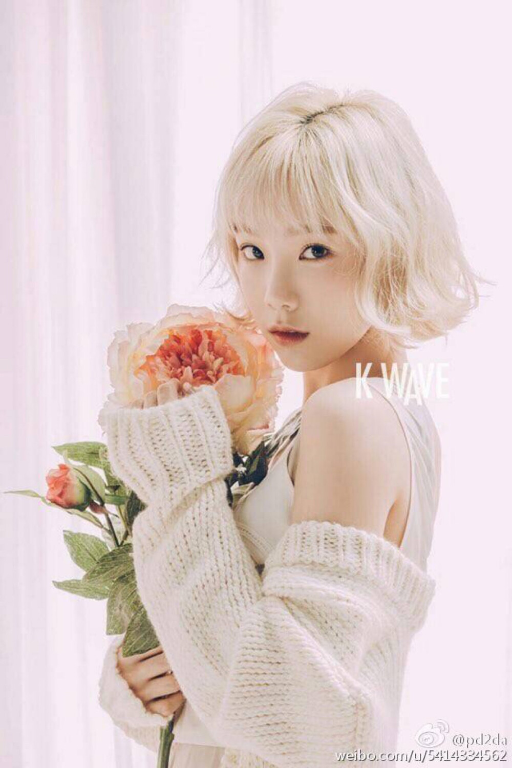 Taeyeon♡#少女时代##金泰妍# #金泰妍正规专辑# #泰妍solo演唱会# Tae-Yeon 拍摄K Wave海报 藏图！！！感谢徐室长分享，宝宝美cry