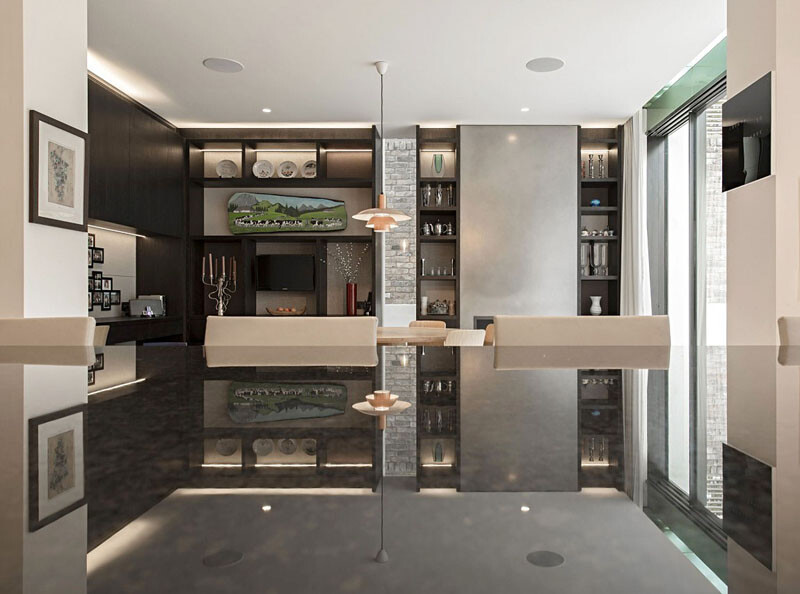 位于英国伦敦的St John’s Wood 别墅，是由SHH
Architects设计团队打造的一个私人住宅项目。这个公寓内部优雅典雅的风格令人印象深刻。尤其令人印象深的是室内空间通过家具、落地窗、 照明和材料来烘托美式风格的气氛。公寓空间也同样不失豪华和高贵的感觉。总结来说，这个公寓设计的是非常完美，无论在硬装还是软装上都…