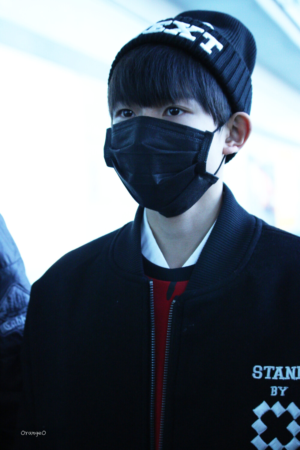 TFBOYS王源 160109 重庆赴北京 cr：OrangeO榨汁鲜橙多