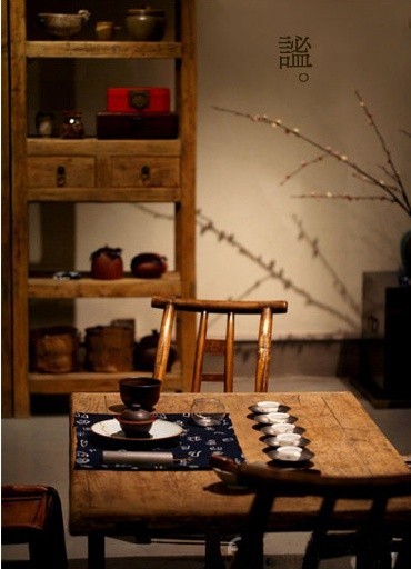 思无邪，意无狂，行无燥；眉波不涌，吐纳恒常。