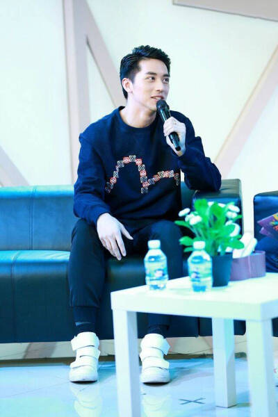 #音悦大来宾#
洲洲宝宝 来 抱抱(*¯︶¯*)