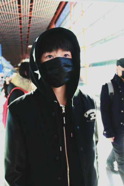 TFBOYS王源 160208 北京返重庆 cr：源哥曼曼来