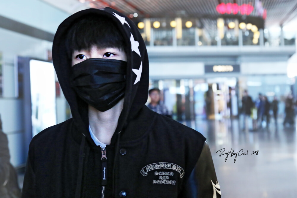 TFBOYS王源 160208 北京返重庆 cr：RoyBoyCool1108