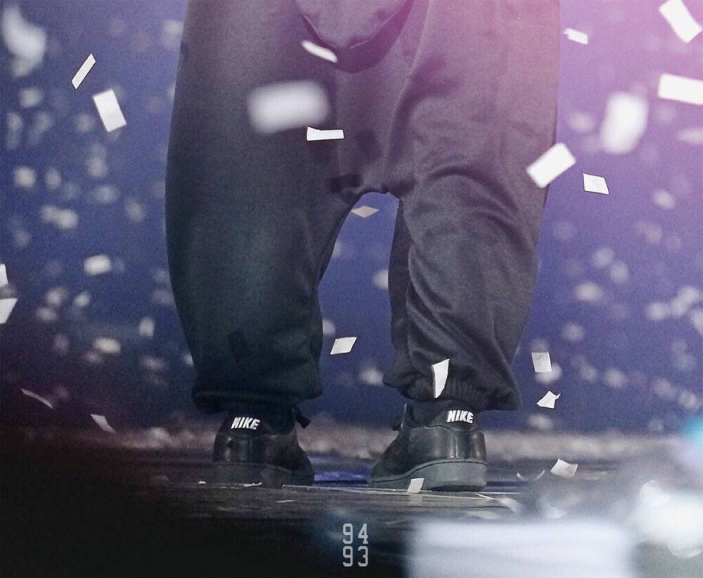 EXO 都暻秀 D.O. cr.logo