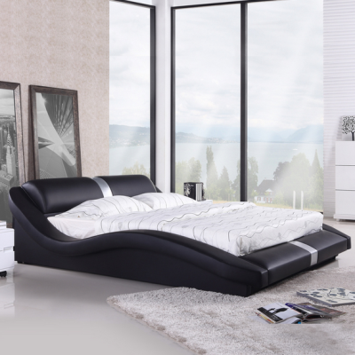 真皮双人床，简约独特，纯色的设计赋予这款床大气典雅的气息！