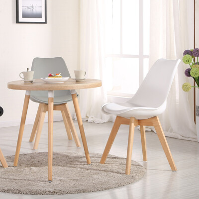 很有设计感的椅子，白色搭配原木当下很有流行的搭配。出租屋里搞一张逼格瞬间不一样