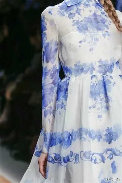  青花瓷。 Details. Valentino Fall 2013 