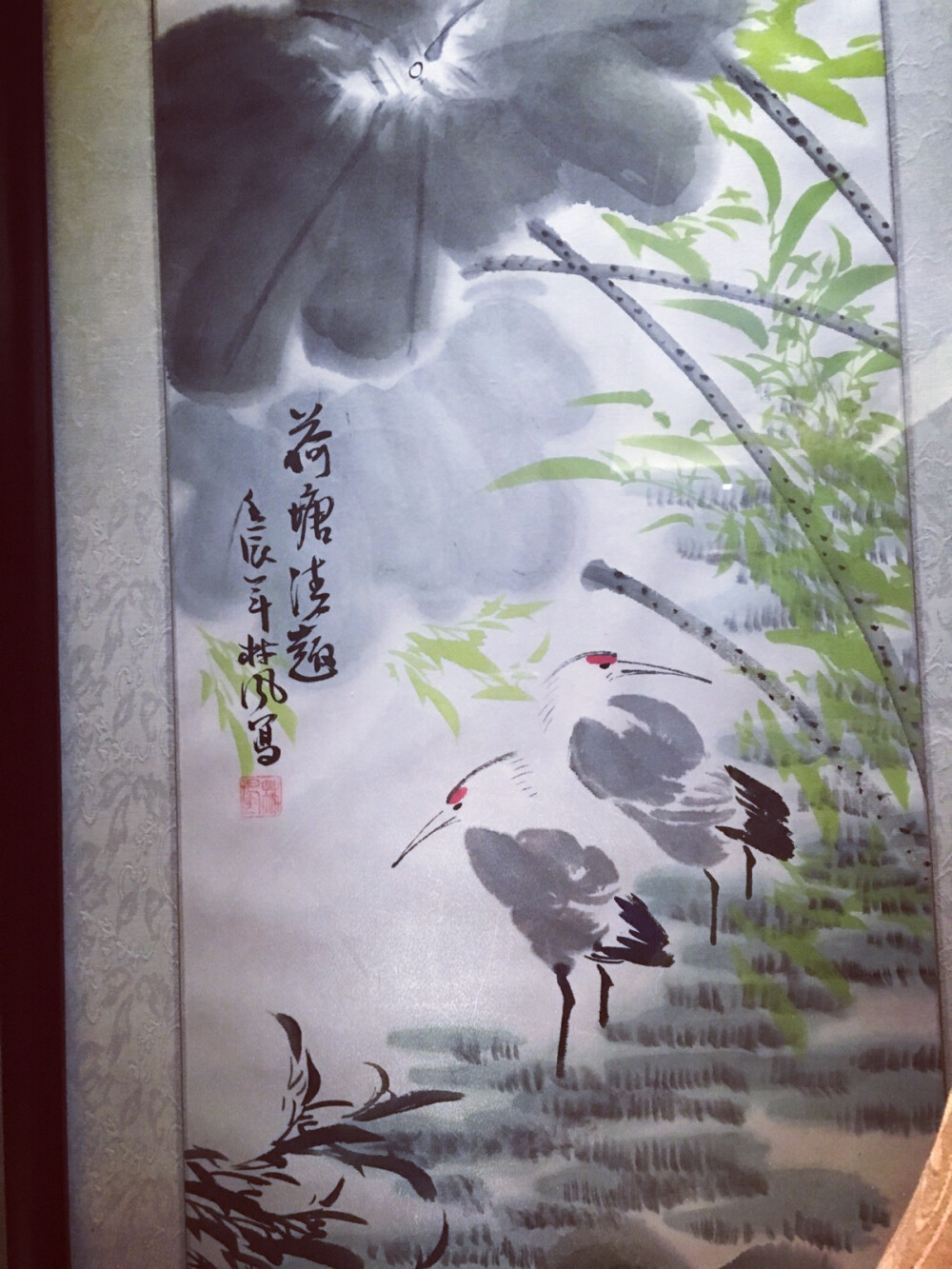 吃饭的餐厅有这么一副画，想必店主定是诗画生活之人