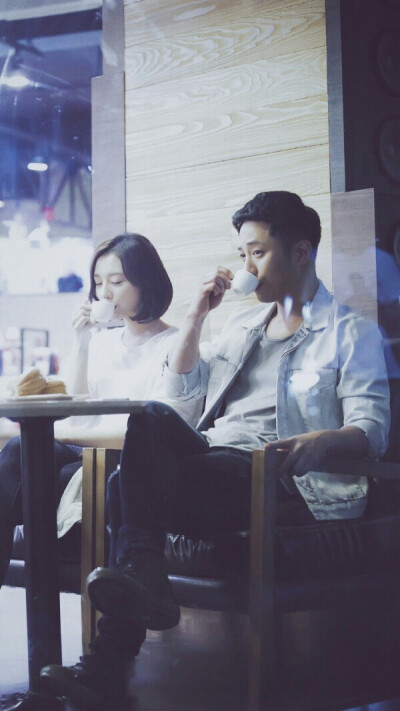 金智媛 晋久《太阳的后裔》