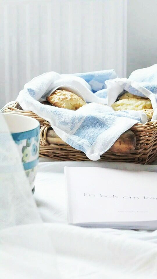 泡上一壶花茶 刚好一缕阳光 简简单单 平平淡淡 这才是生活
