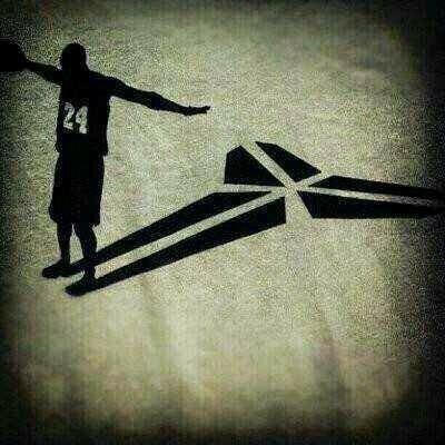 就算世界抛弃了我，至少我还有篮球相伴！