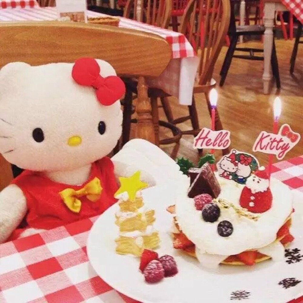 韩国首尔新村Hello Kitty Café主题餐厅 