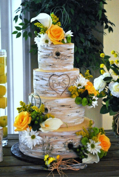 木纹婚礼蛋糕森系。