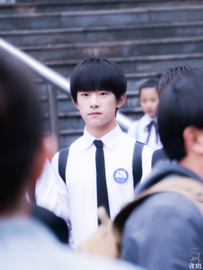 TFBOYS易烊千玺 160314 超少年密码 高清 cr.logo