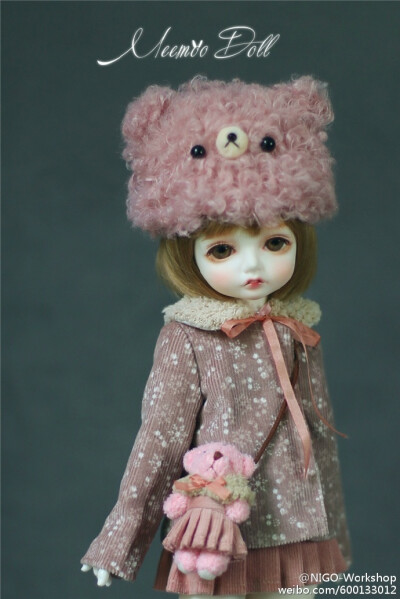 #NIGO子品牌# #Meemoodoll# ={春の温熊}= 双色入，四分MSD/RL巨婴可穿。3月29日（周二）晚 20:00后不定时上架（微博、新品号放链接，具体时间取决于娃几点睡，奶牛伤不起，orz）图9是NIGO微信二维码，请不要大意的添…