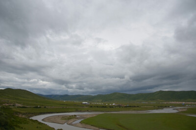 四川 九曲黃河第一灣
千山來謁
陰雲翻湧