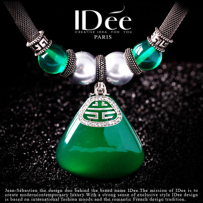 法国IDee时尚项链宝石祖母绿水晶珍珠吊坠
{设计师灵感} DesignerInspired
绿玉石，成就了女人的优雅和与众不同
无需过分修饰，便可称为一道亮丽的风景