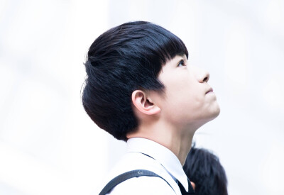 #易烊千玺 #TFBOYS 高清 帅 剪了新发型的烊