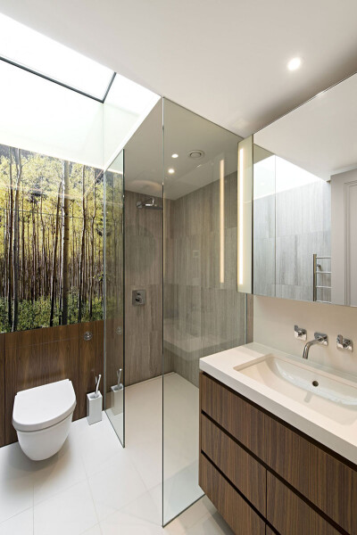 米粒饰家
英国St John’s Wood 别墅
位于英国伦敦的St John’s Wood 别墅，是由SHH Architects设计团队打造的一个私人住宅项目。这个公寓内部优雅典雅的风格令人印象深刻。尤其令人印象深的是室内空间通过家具、落…