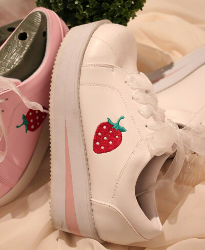 新款日系甜美洛丽塔厚底单鞋女鞋小清新系带草莓运动休闲鞋增高鞋