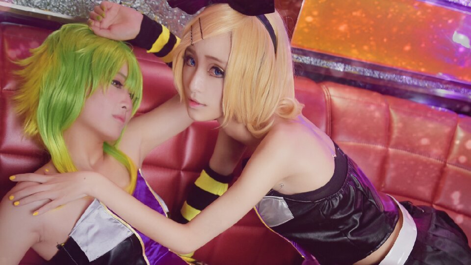 【cos正片】☆★LUVORATORRRRRY★☆
☆LOVE ME LOVE ME LOVE ME YOU!★
★GIVE ME GIVE ME GIVE ME HUGE!☆
GUMI cn濯客 渣浪：濯客_二爷快躺平
RIN cn菟丝子 渣浪：闵suga的菟丝子
摄影：耗子，红猪
后勤：默小殇，颜燚，北湛
