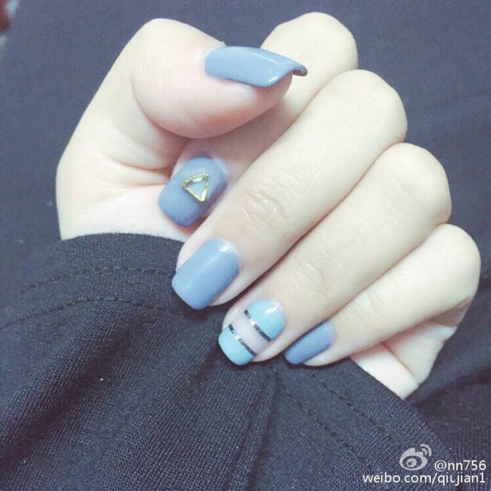 搜集的一些美甲图片，喜欢的话就点♥️吧。 ......