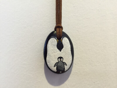 企鹅鹅卵石彩绘