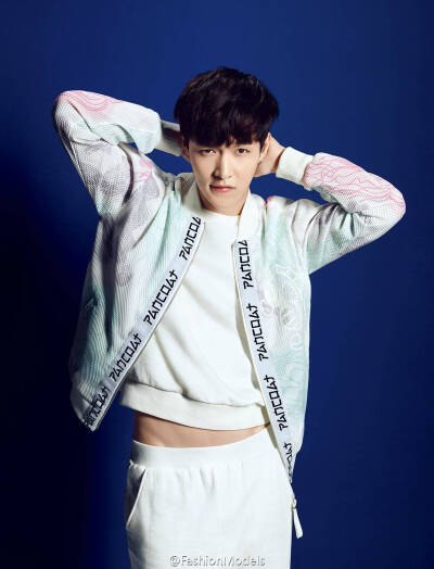 EXO 张艺兴 LAY