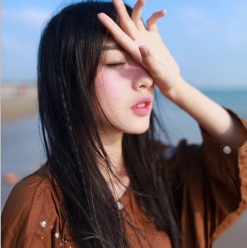 高清女生头像 唯美 长发 背景 小清新 意境 她回眸一霎那 似极了旧时