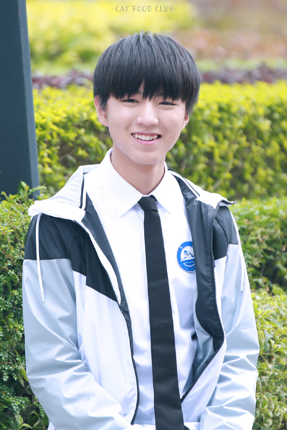 TFBOYS王俊凯 超少年密码拍摄 cr：@CatFoodClub_王俊凯的猫粮社