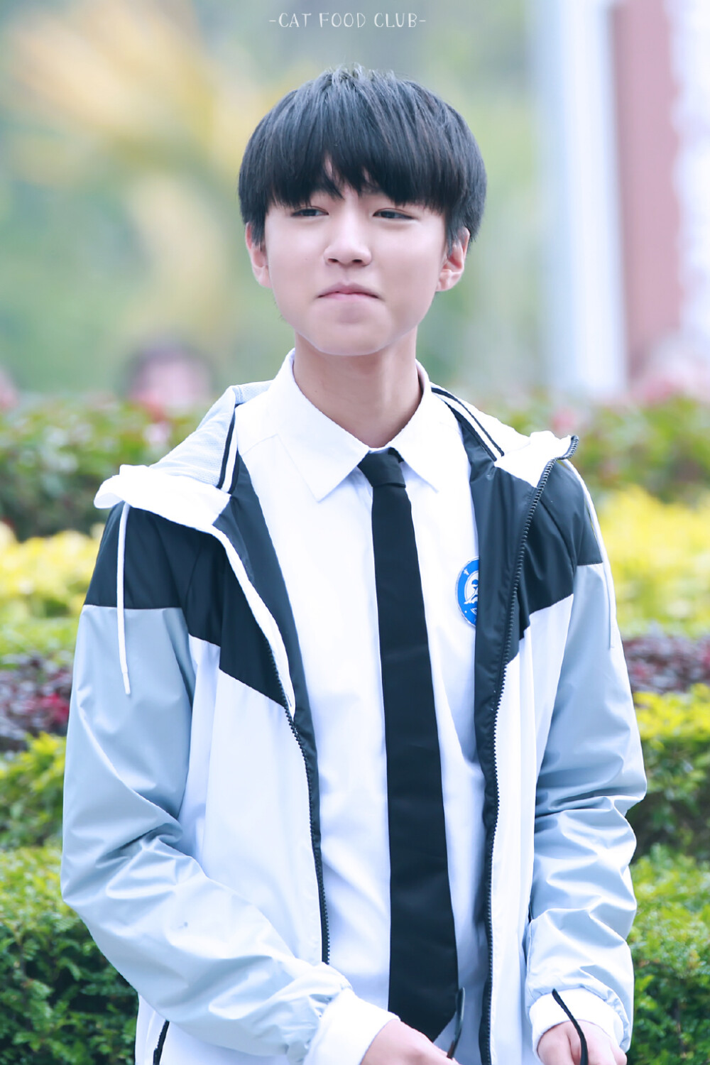 TFBOYS王俊凯 超少年密码拍摄 cr：@CatFoodClub_王俊凯的猫粮社