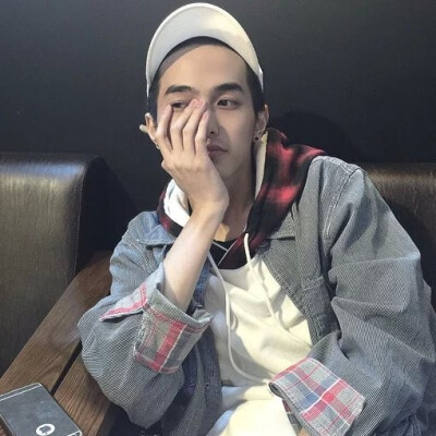 Jewel 男头 拿图点赞，谢谢合作