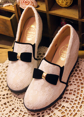 日本原单外贸日系圆头坡跟蕾丝蝴蝶结厚底内增高森女鞋单鞋