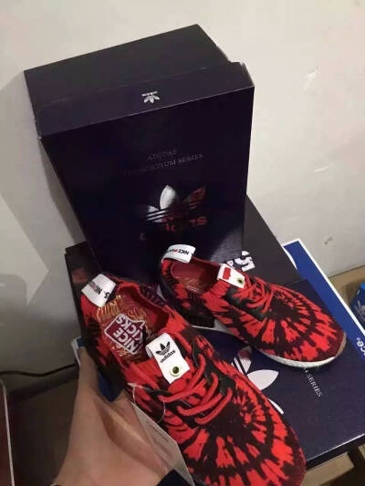 降价啦[玫瑰][玫瑰]Nmd 新款火爆出货……adidas Originals NMD 蜘蛛侠36--44……