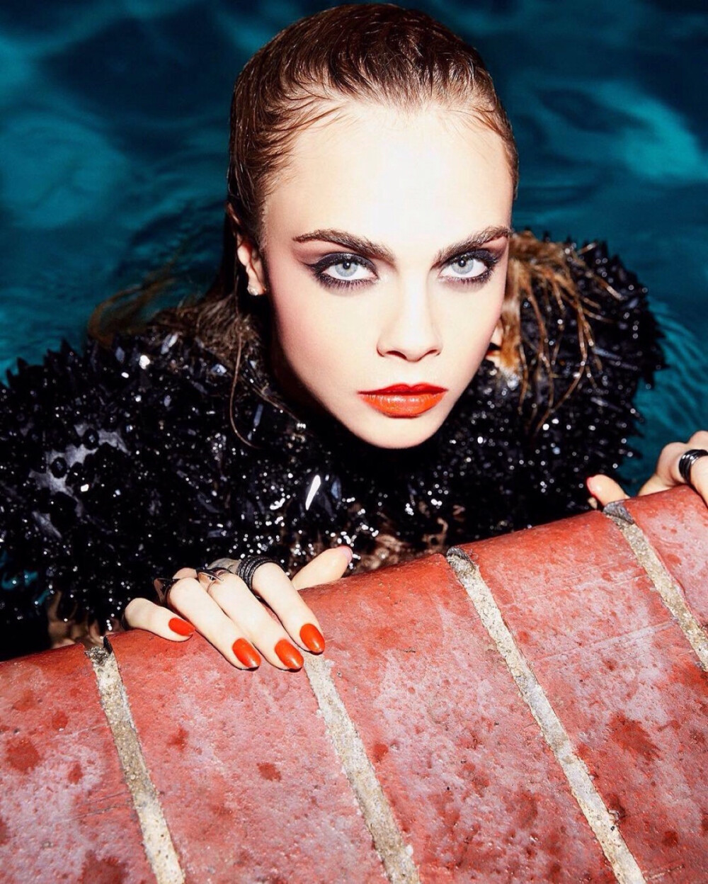 #Cara Delevingne# 2016 亲妈YSL的彩妆广告