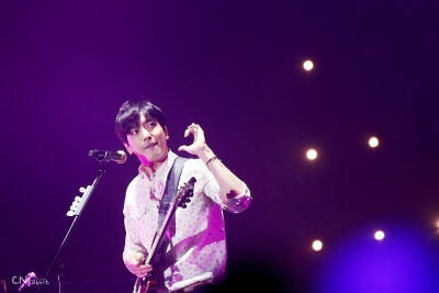 郑容和 CNBLUE