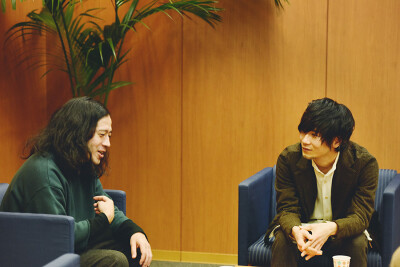 TK×又吉 (ピース)
Secret Sensation / TK from 凛として時雨
http://www.sigure.jp/secret_sensation/interview3/