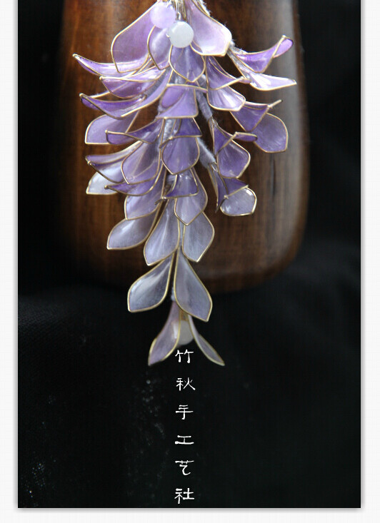 紫藤花簪，做了一点渐变，每层花瓣都是活动的，佩戴的时候更灵动些，汉服古风，和风，cos，摄影，舞台表演.....