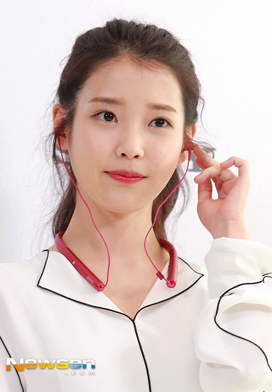 IU 李知恩，sony新品发布会