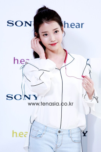 IU 李知恩，sony新品发布会