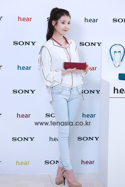 IU 李知恩，sony新品发布会