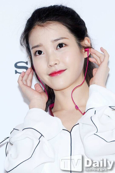 IU 李智恩