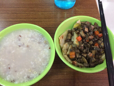 一块的饼 一块的汤 一块的菜