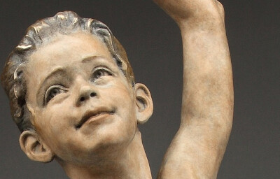 美国女雕塑家 Angela Mia De La Vega 总是能抓住孩子们最自由无邪的一面。