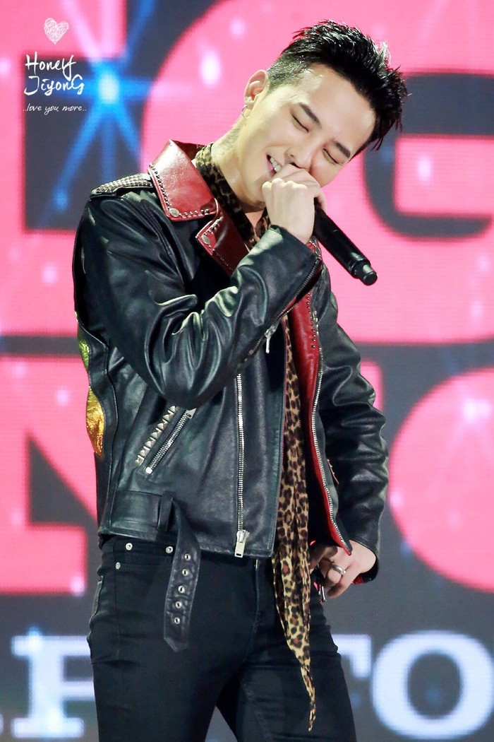 权志龙-#中国 各站 BIGBANG TOUR高清图#cr：logo