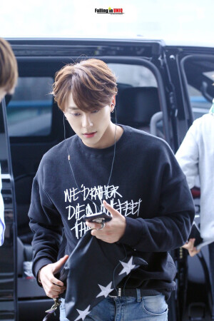 160409 金浦️️️出发 #UNIQ金圣柱# 