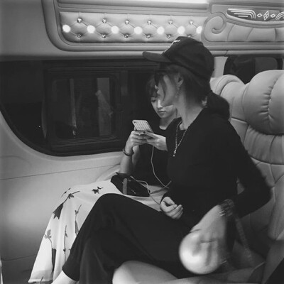 _SUNNY.TQ【女头】[高清精选][简约个性][欧美黑白][日韩][意境伤感][女生头像]禁二传