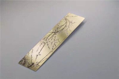 Silverleaf是意大利的一家银质手工艺术作坊，他们打造了很多风格迥异制作精良的银质书签。